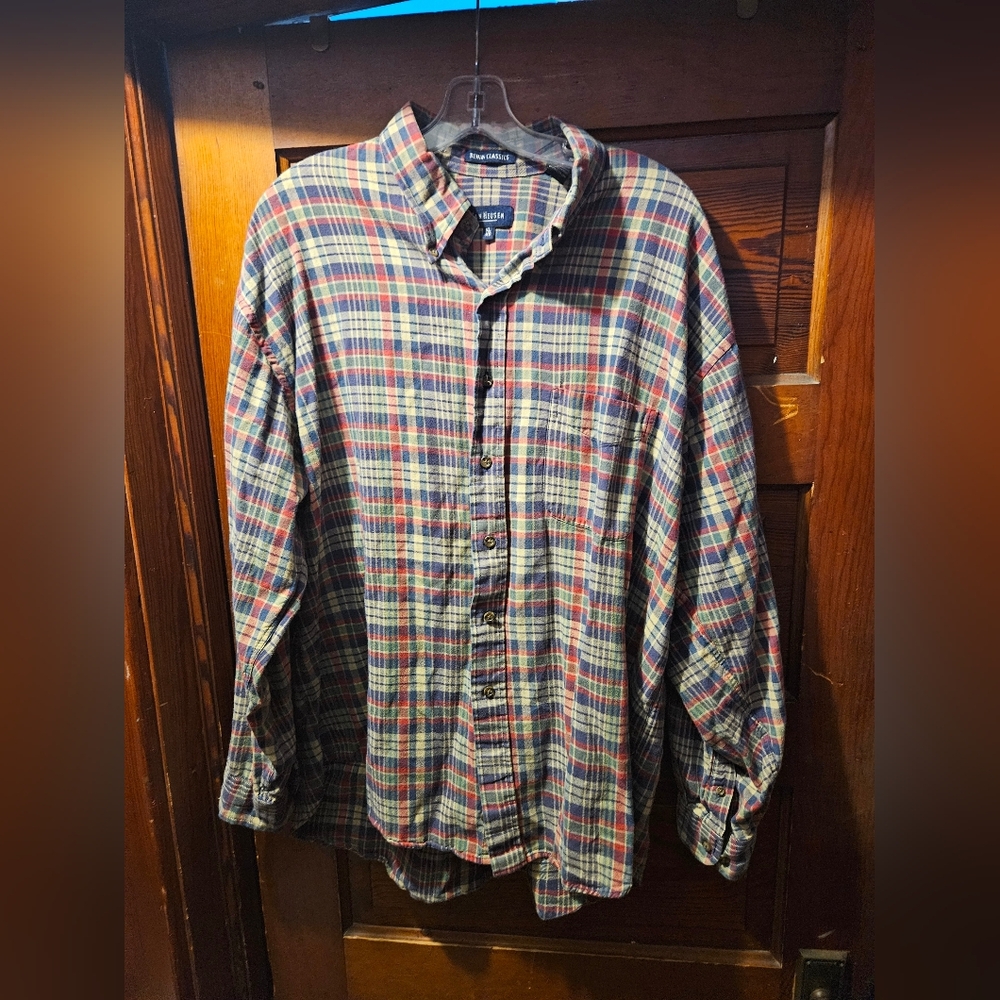 Vintage 90's Men's Plaid Flannel Van Heusen Shirt